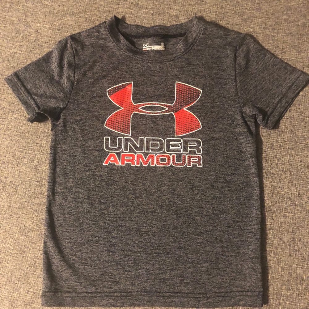 Under Armour T-shirt
